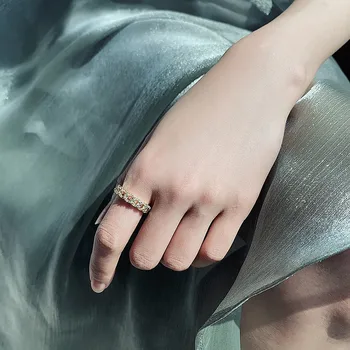Koreansk mode smykker udsøgt kobber indlagt zircon hule twisted ring elegante kvinder bryllupsfest åbning justerbar ring